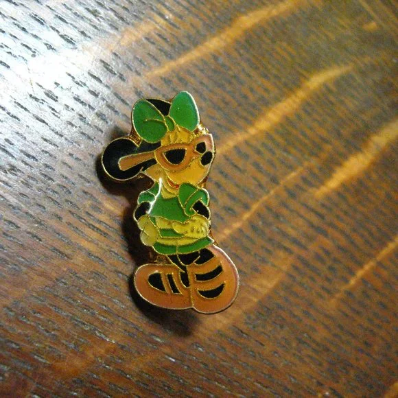 Disney Minnie Mouse | Jewelry | Minnie Mouse Vintage Walt Disney Lapel Pin  | Poshmark